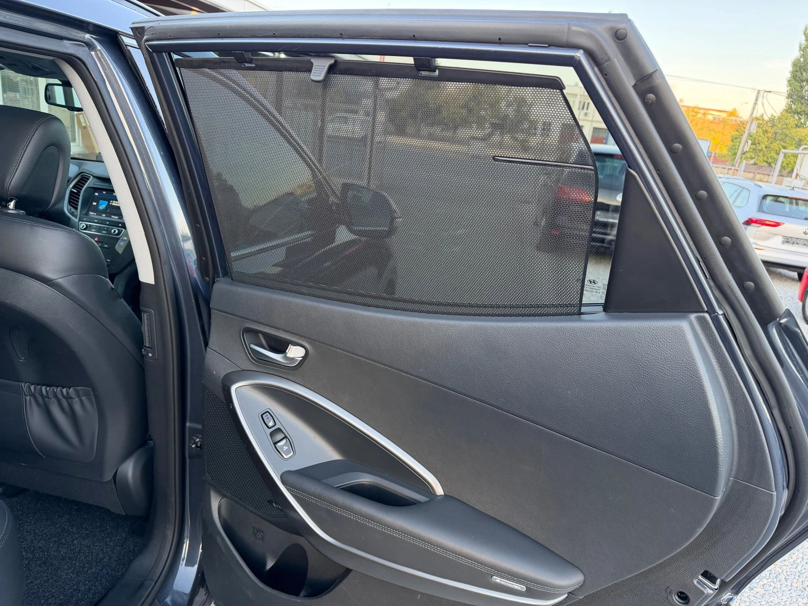 Hyundai Santa fe 2.2CRDi 4WD Facelift.Keyless.Distronic.FULL, снимка 17 - Автомобили и джипове - 56363113