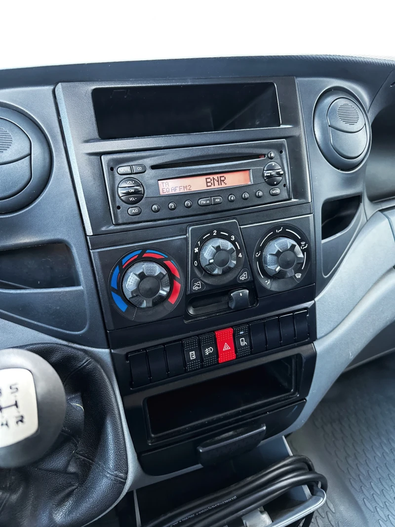 Iveco Daily 2.3HPI* * ХЛАДИЛЕН* * ПАДАЩ БОРД, снимка 10 - Бусове и автобуси - 51982139