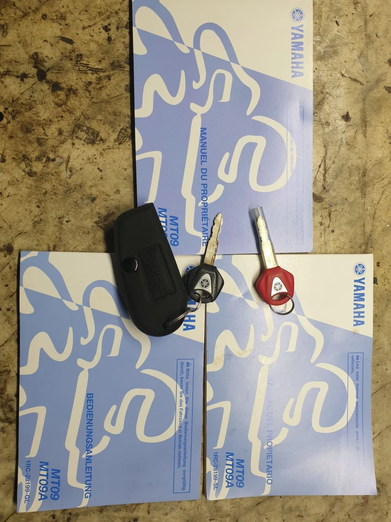 Yamaha Mt-09 900ie, ABS, TCS!, снимка 16 - Мотоциклети и мототехника - 49773210