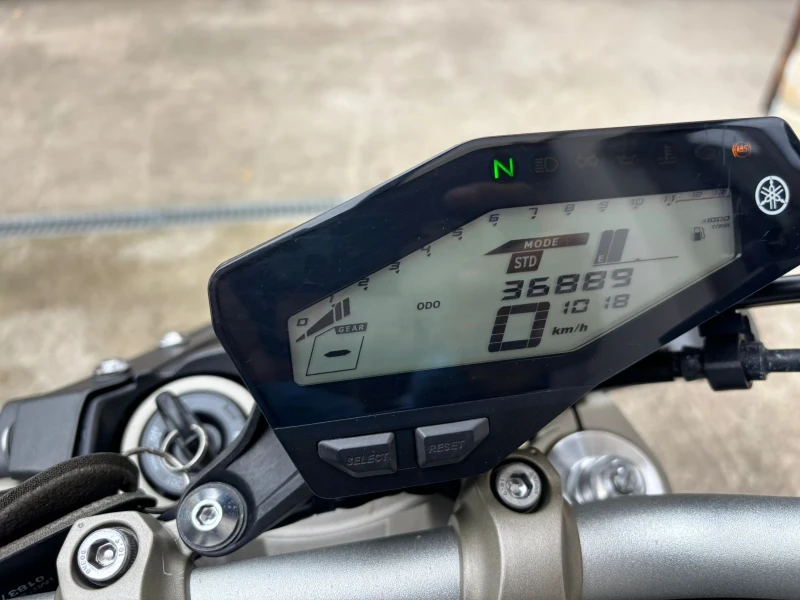 Yamaha Mt-09 900ie, ABS, TCS!, снимка 14 - Мотоциклети и мототехника - 49773210