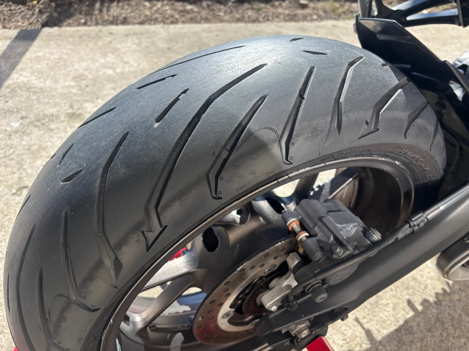 Yamaha Mt-09 900ie, ABS, TCS!, снимка 10 - Мотоциклети и мототехника - 49773210