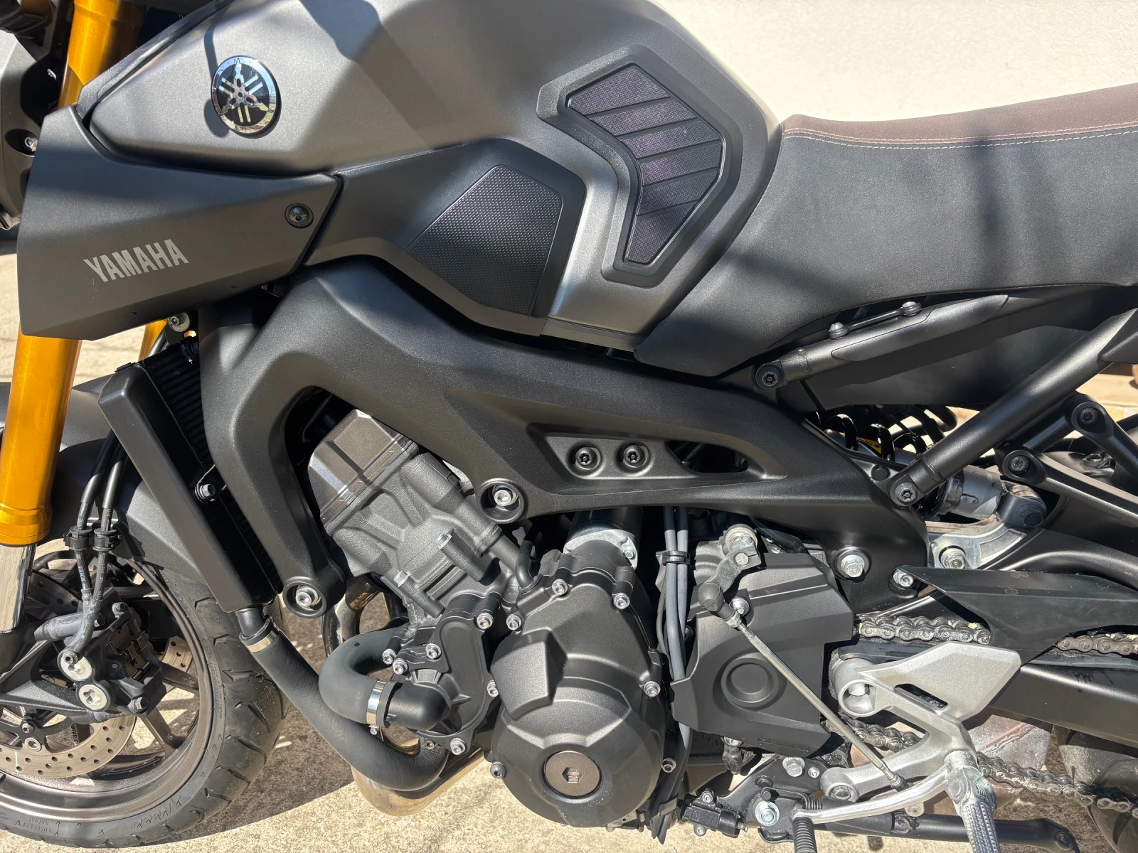 Yamaha Mt-09 900ie, ABS, TCS!, снимка 13 - Мотоциклети и мототехника - 49773210