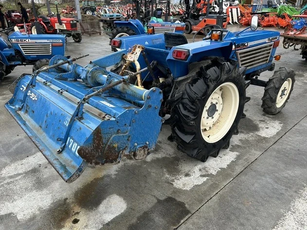 Трактор ISEKI 32 кс, снимка 12 - Селскостопанска техника - 56375593