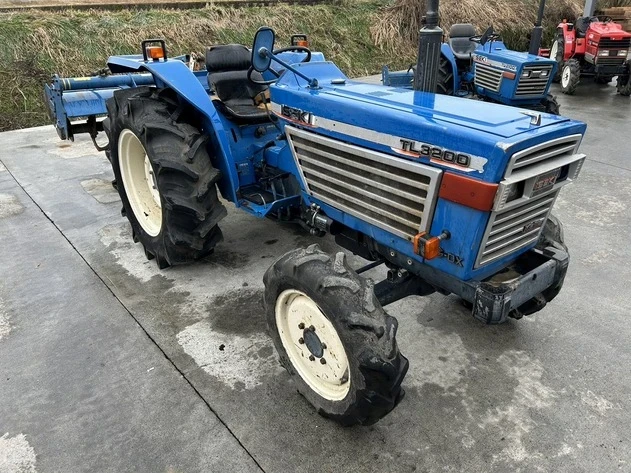 Трактор ISEKI 32 кс, снимка 13 - Селскостопанска техника - 56375593