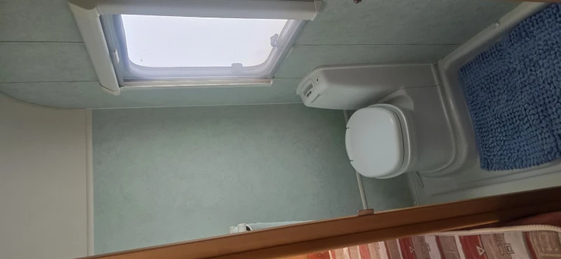 Каравана Swift, снимка 8 - Каравани и кемпери - 53174116