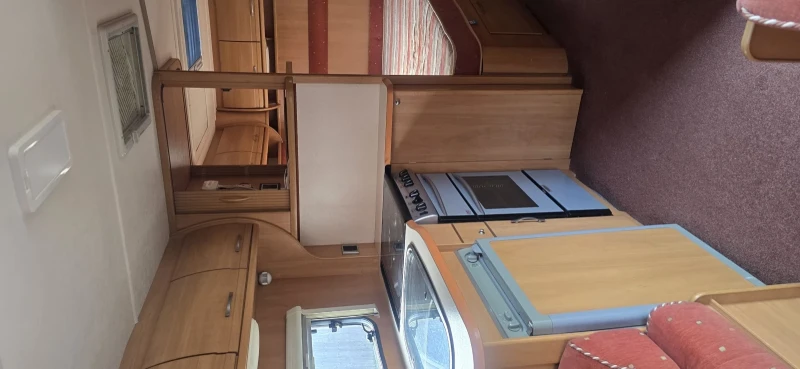 Каравана Swift, снимка 5 - Каравани и кемпери - 53174116