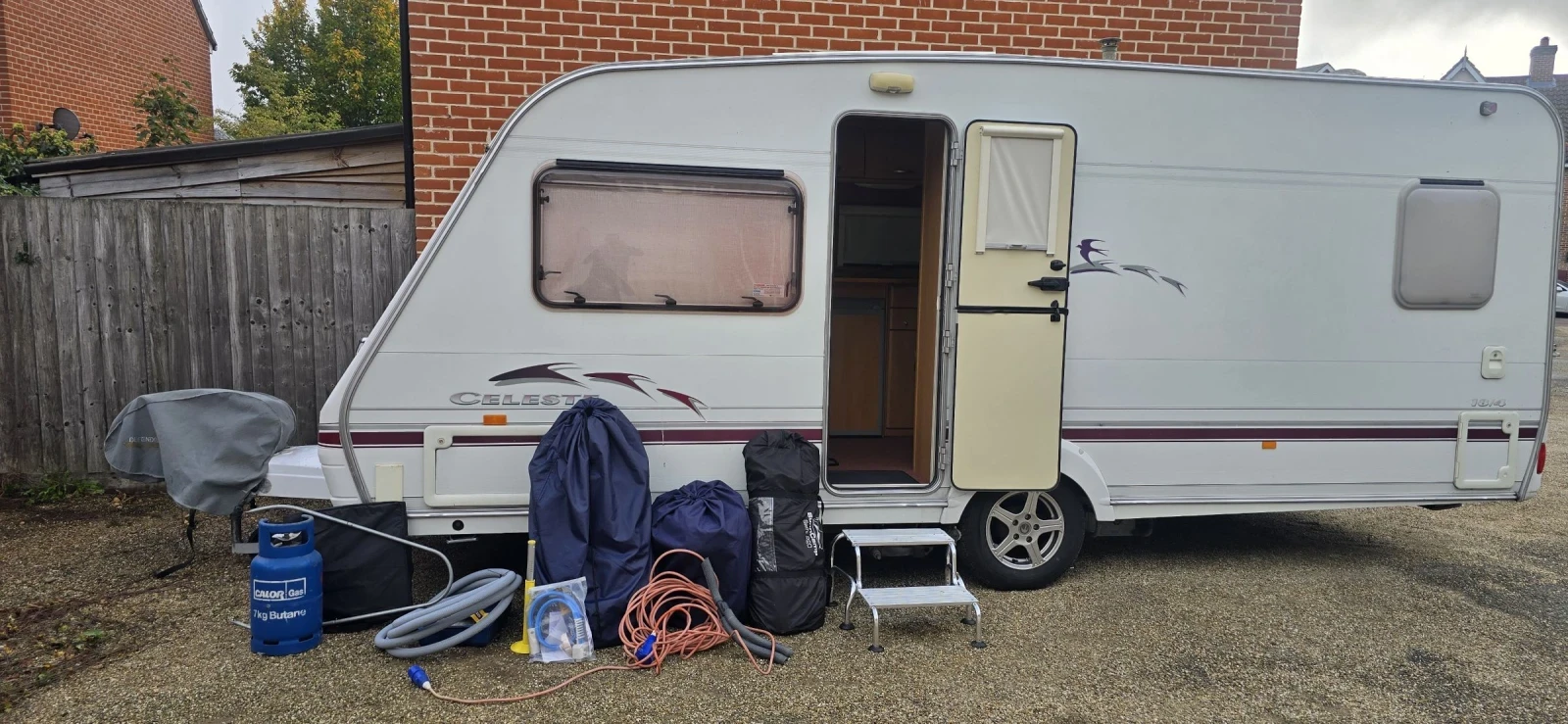 �������� Swift | Mobile.bg � ����������� 1