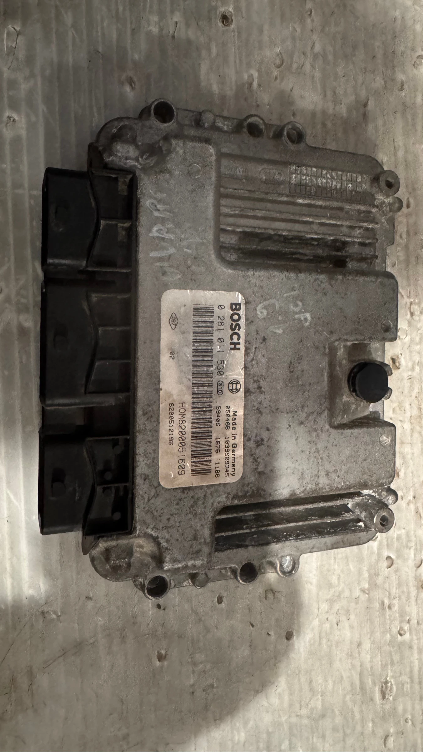    / ECU /    Renault Trafic - 0281011530 / 8200512196 | Mobile.bg   1