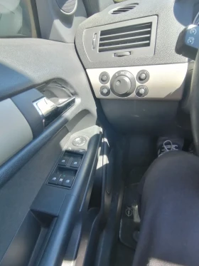 Opel Astra Кабриолет - 2950 € / 5769.70 лв. - 41753986 10