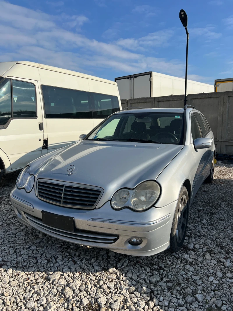 Mercedes-Benz C 220, снимка 1 - Автомобили и джипове - 49055907