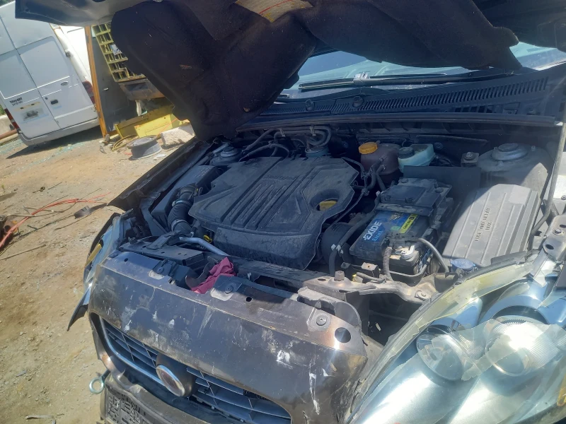 Fiat Croma 1.9 JTDI, снимка 3 - Автомобили и джипове - 52884705