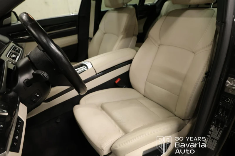 BMW 750 xDrive M Sport Paket, снимка 6 - Автомобили и джипове - 51424938