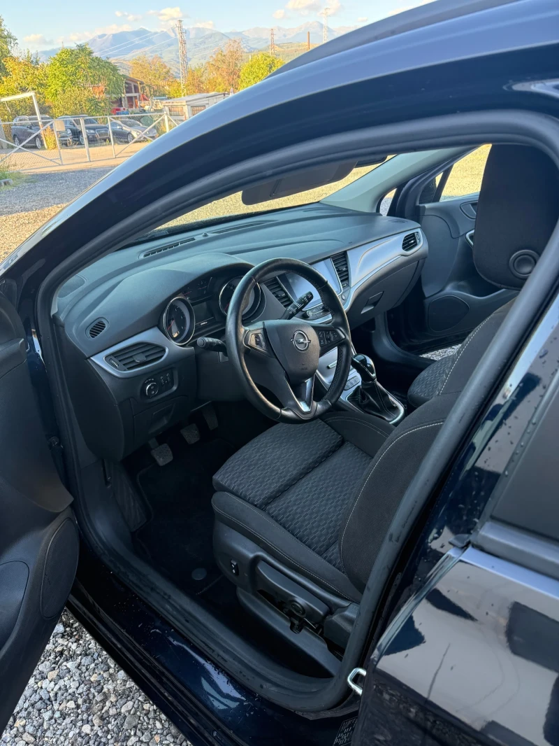 Opel Astra 1.6 CDTI, снимка 6 - Автомобили и джипове - 51570875