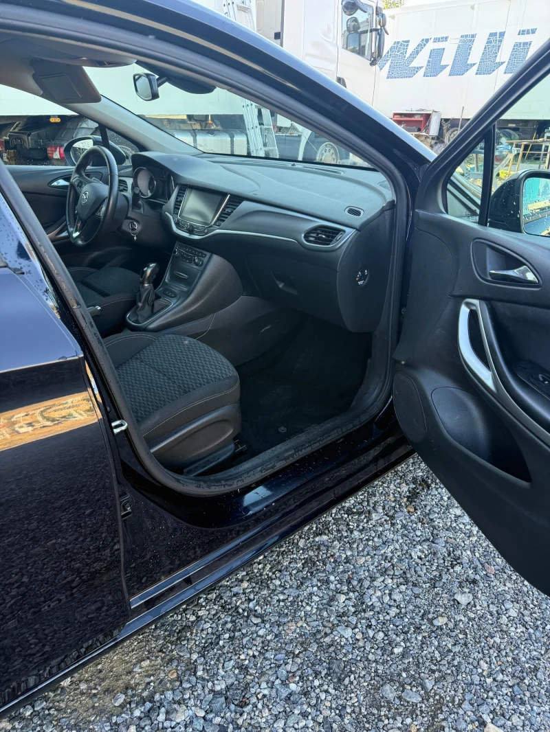 Opel Astra 1.6 CDTI, снимка 7 - Автомобили и джипове - 51570875