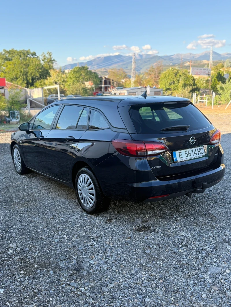 Opel Astra 1.6 CDTI, снимка 4 - Автомобили и джипове - 51570875