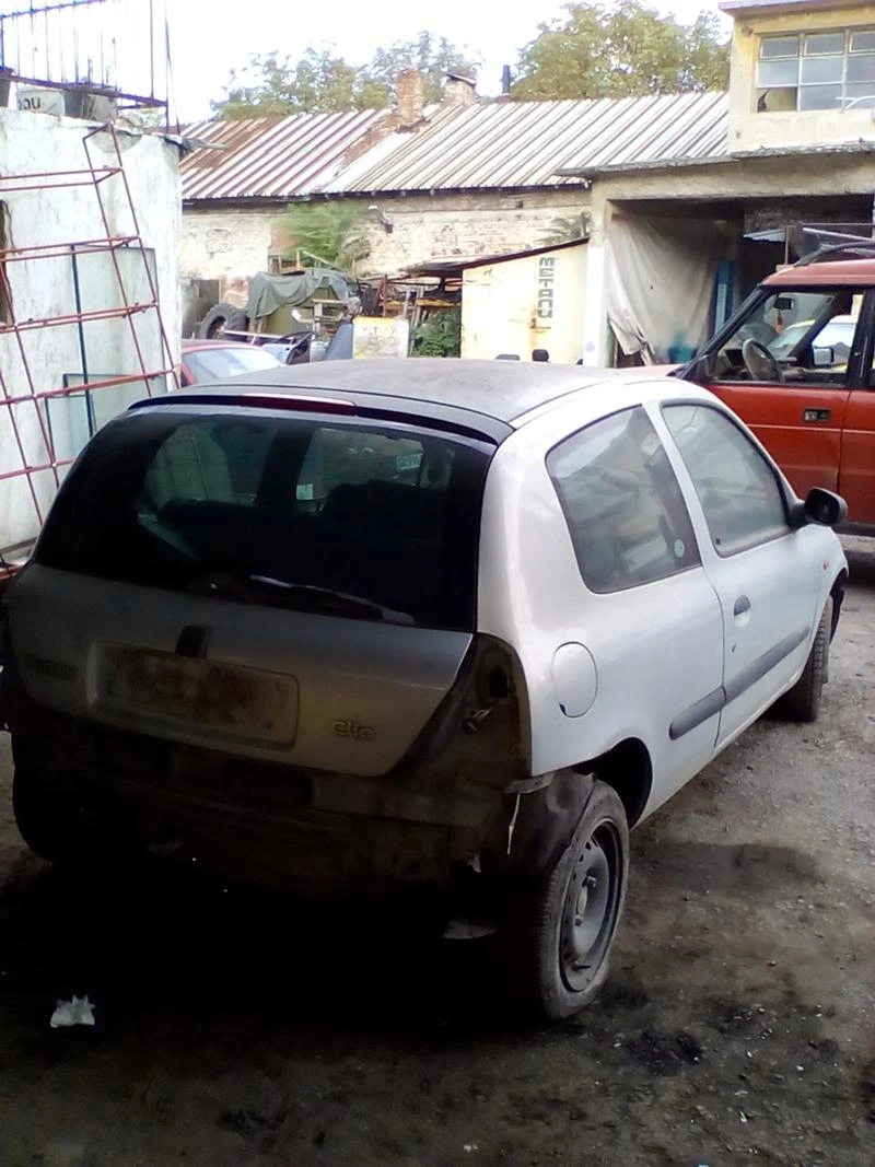 Renault Clio 1.4I - изображение 3