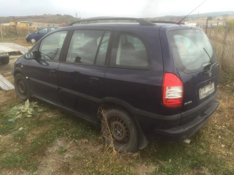 Opel Zafira Eco M 7 места, снимка 3 - Автомобили и джипове - 16005884