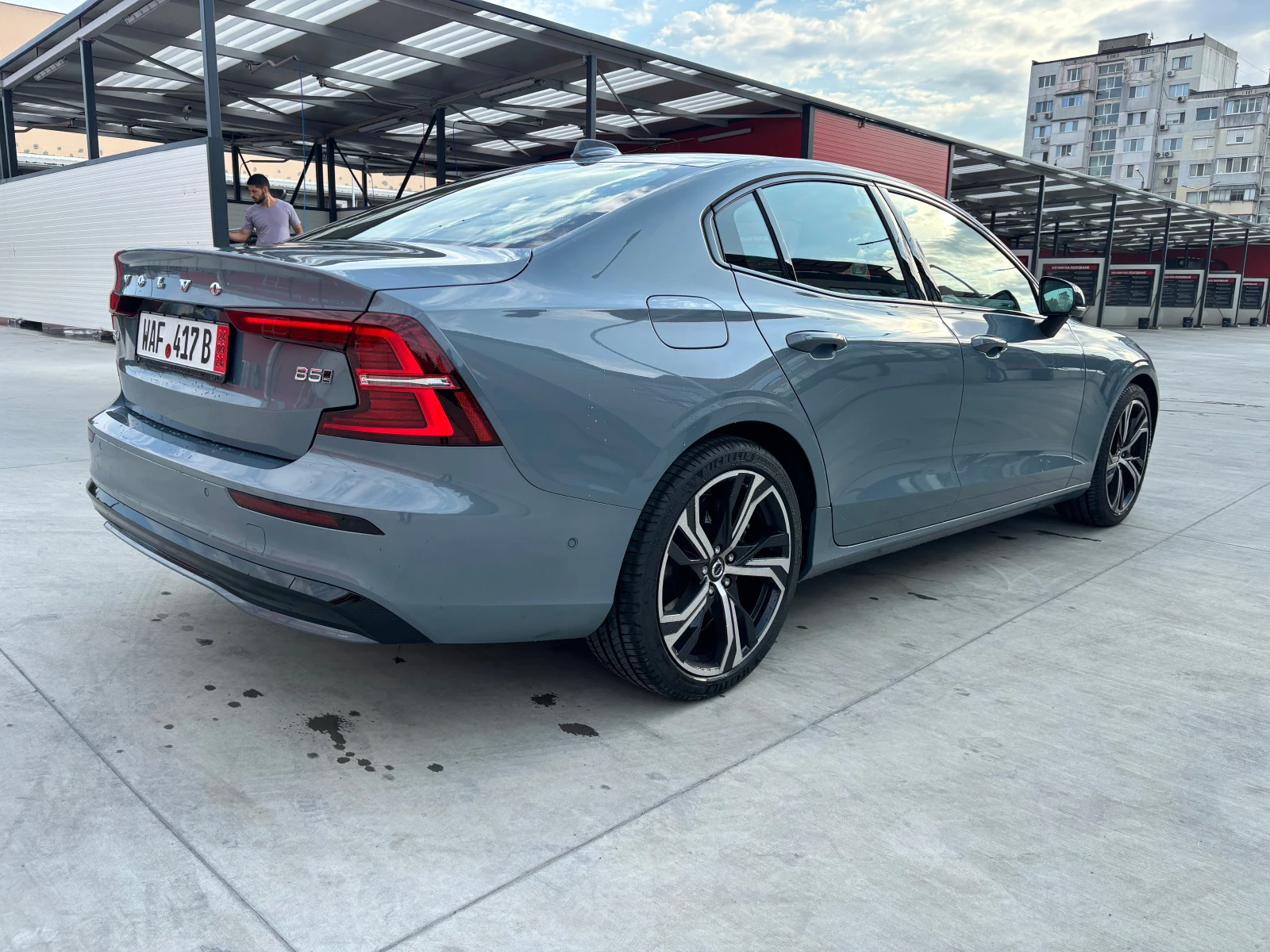 Volvo S60 Ultimate Dark, B5 AWD Mild-Hybrid - изображение 4