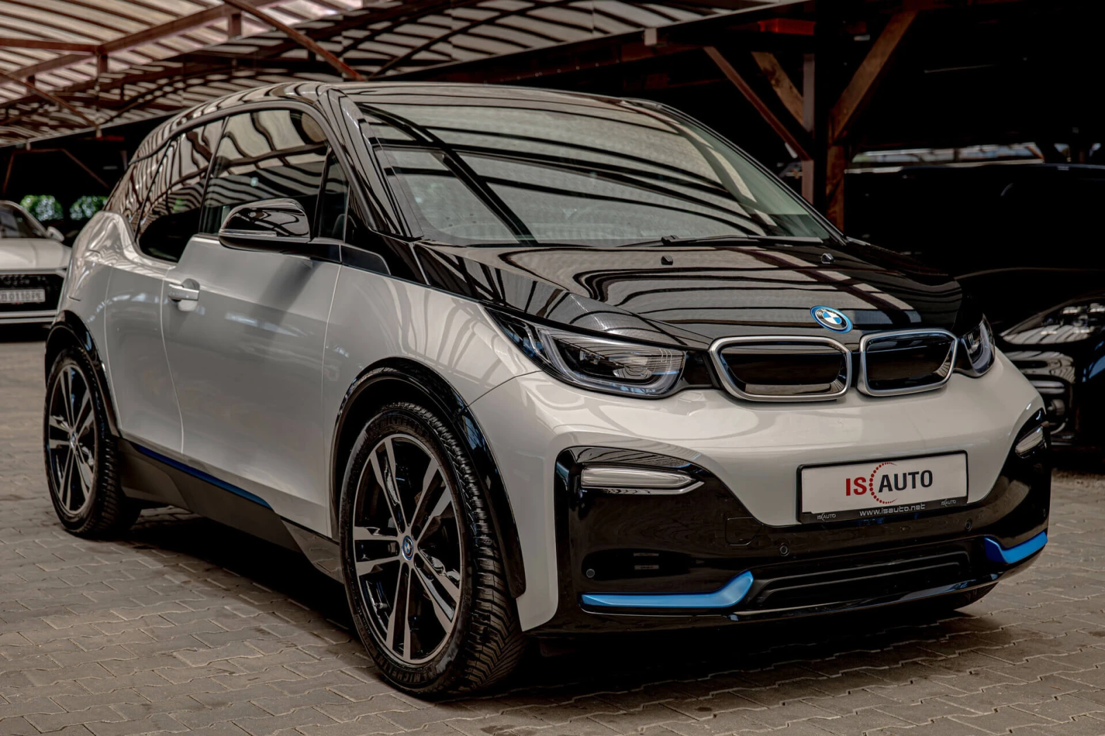 BMW i3 s 120ah/Harman Kardon/Подгрев/Камера/FullLed - изображение 3