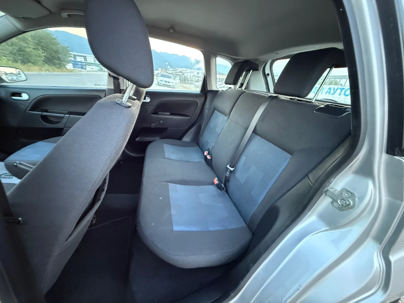 Ford Fiesta 1.4 TDCI - изображение 9