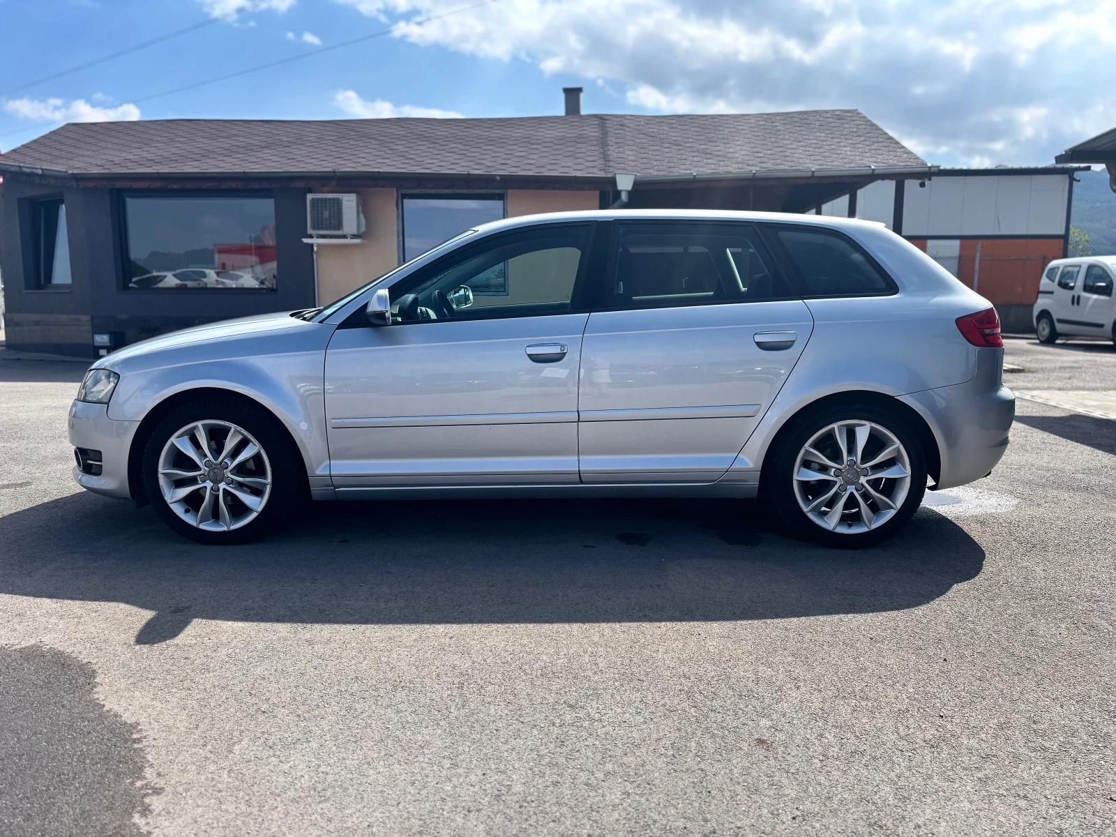 Audi A3 Sportback - изображение 5