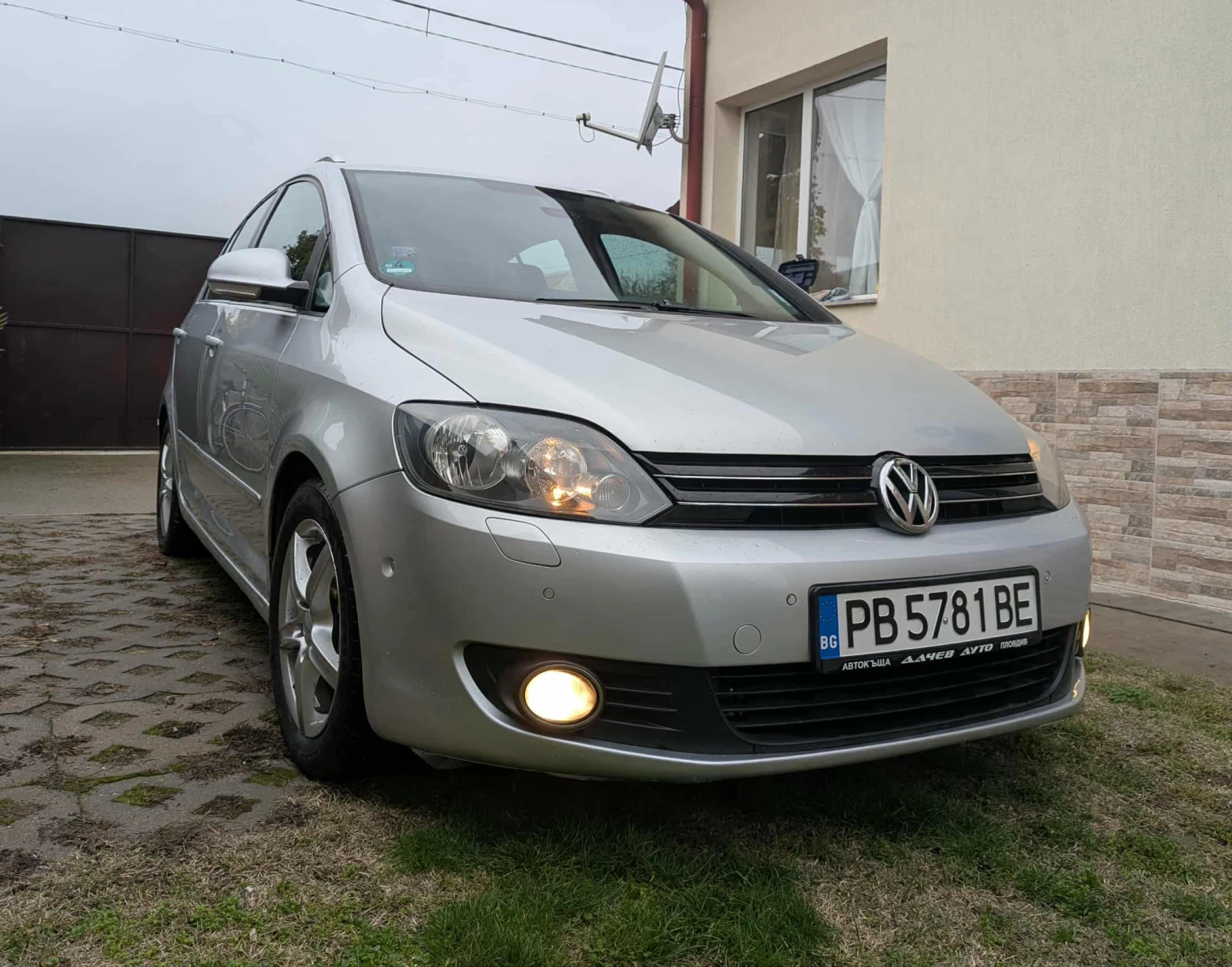 VW Golf Plus 6 2.0TDI 110.. | Mobile.bg   1
