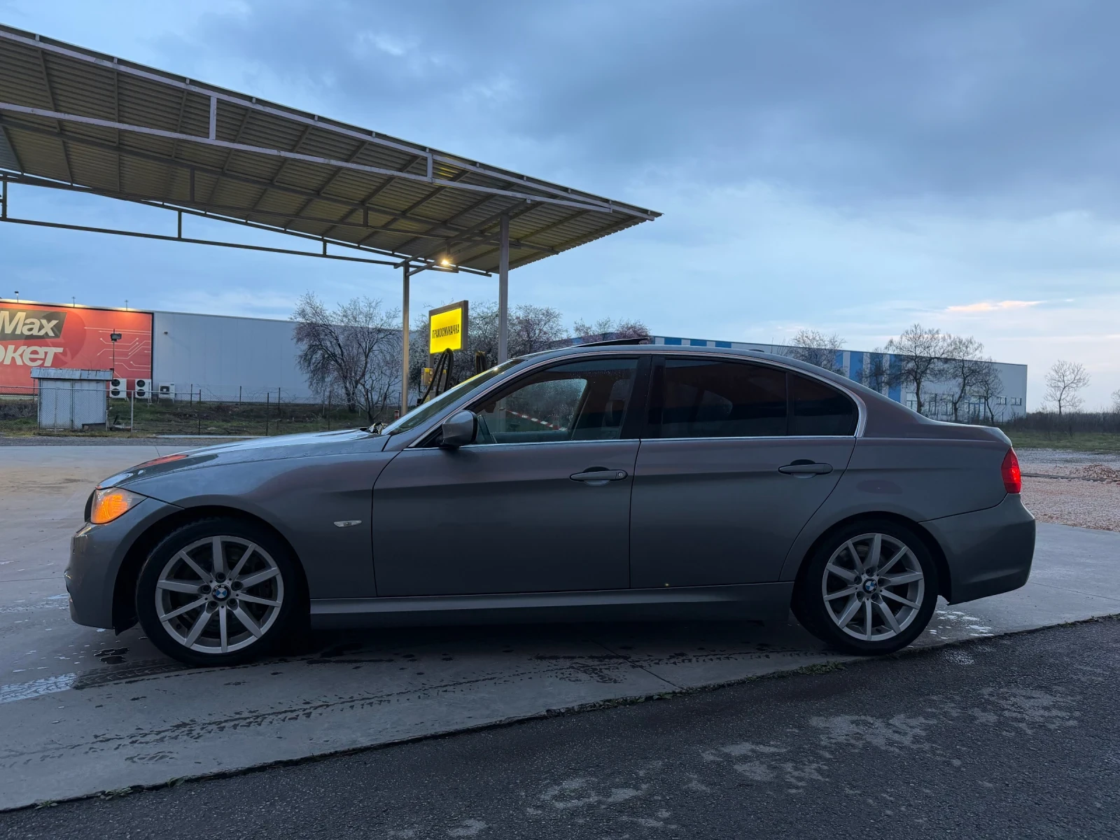 BMW 330 330D FACELIFT , снимка 4 - Автомобили и джипове - 54099954