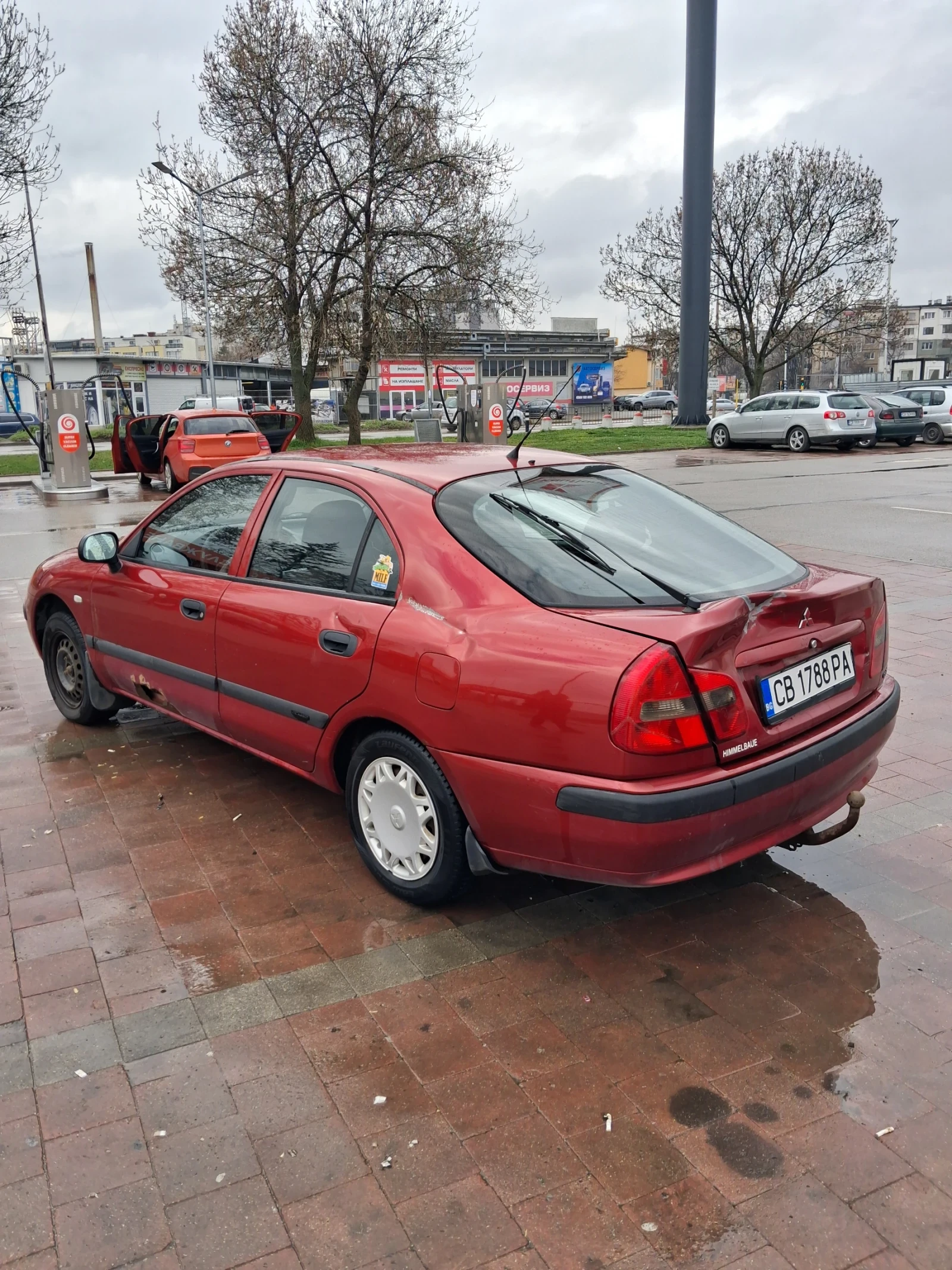 Mitsubishi Carisma 1.9 TD, снимка 4 - Автомобили и джипове - 54109679