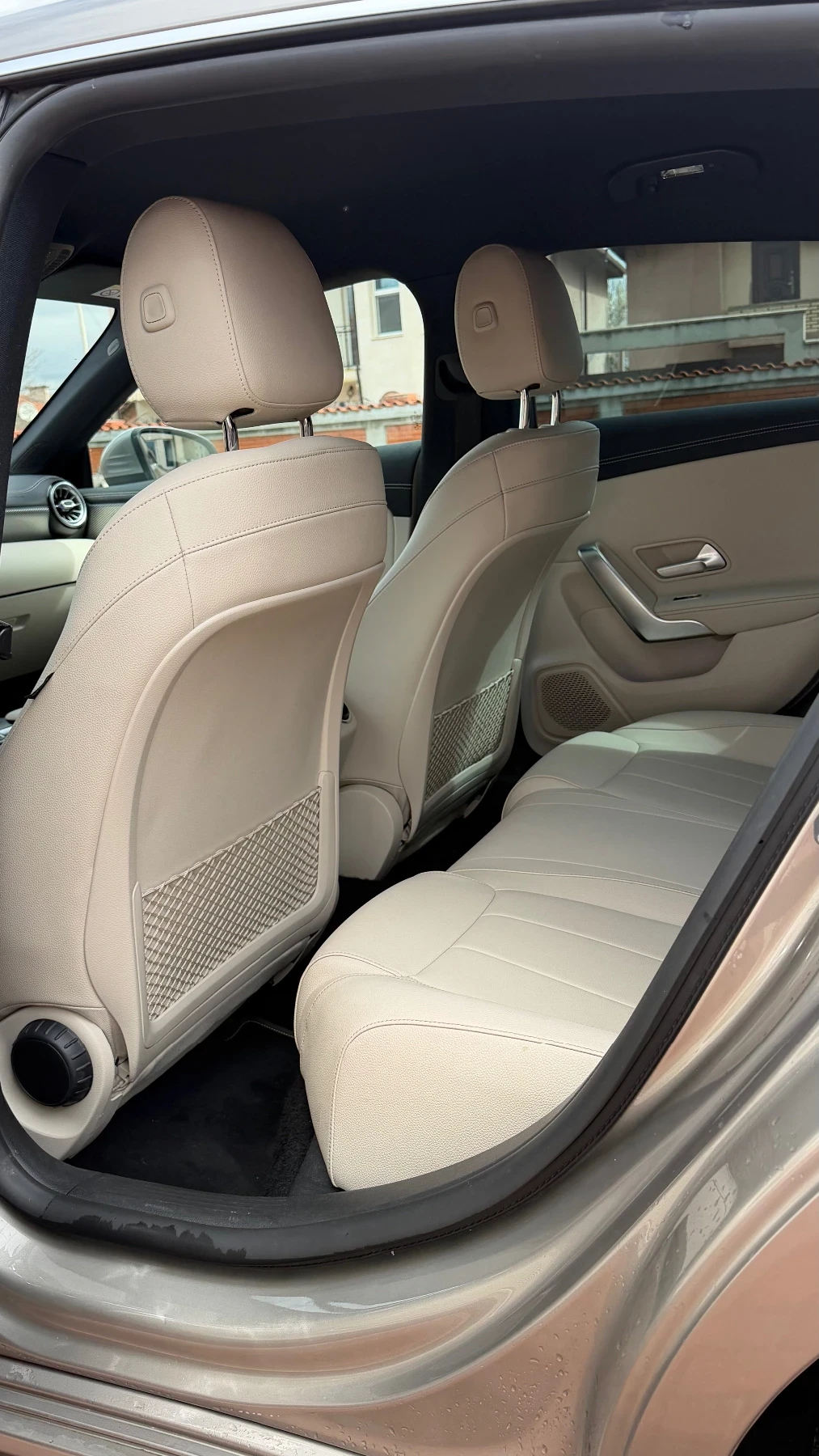 Mercedes-Benz CLA 180 AMG LINE* AMBIENT* SPORTBACK* TOP, снимка 13 - Автомобили и джипове - 54168568