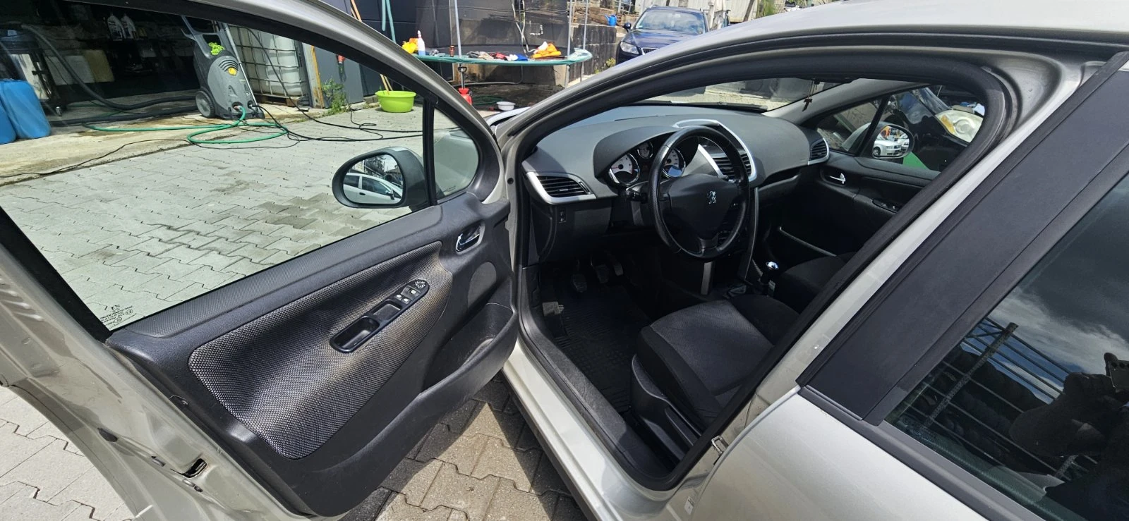 Peugeot 207 SW ACT 1.4 16V, снимка 7 - Автомобили и джипове - 54397818