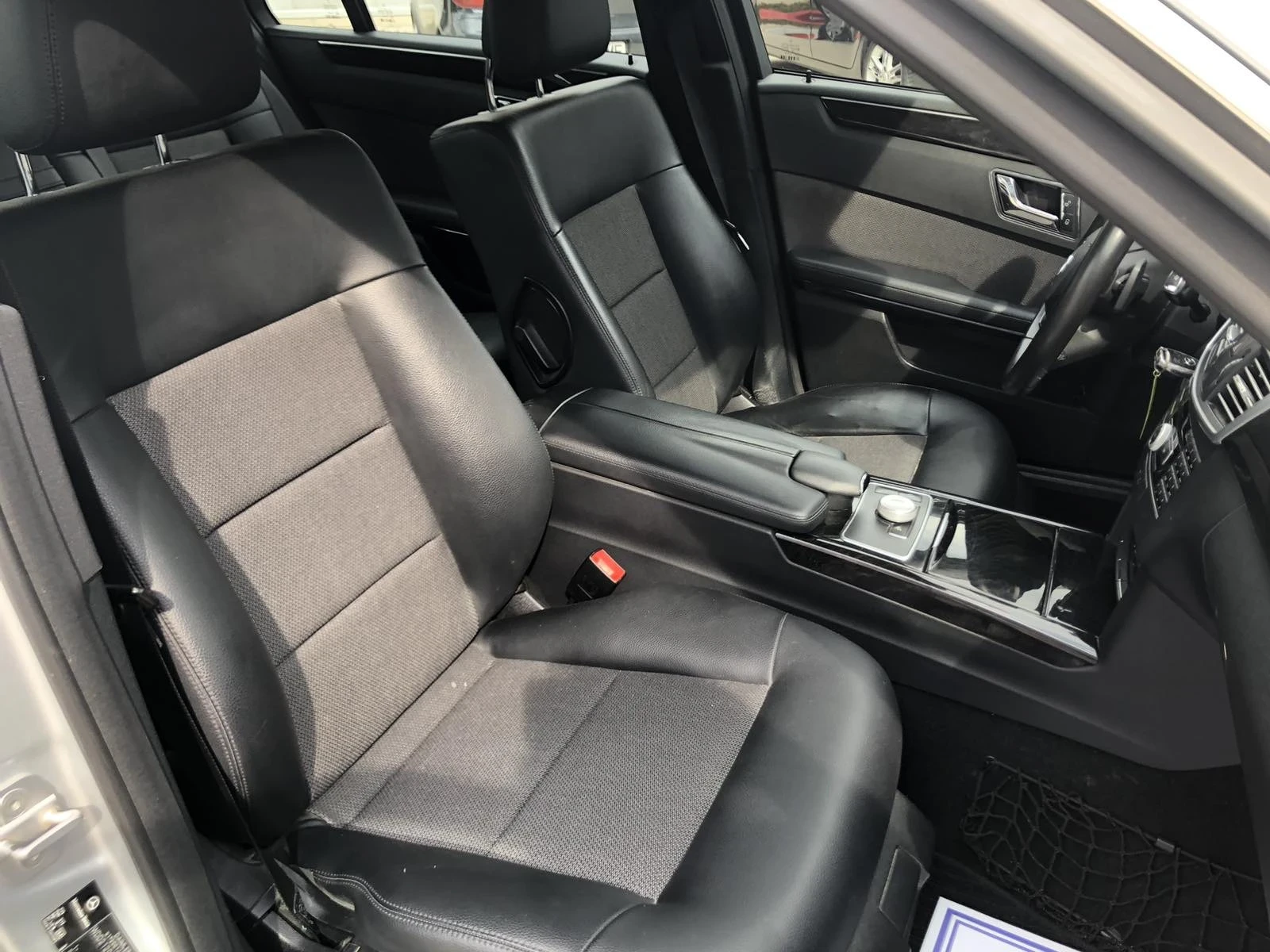 Mercedes-Benz E 300 FACELIFT AVANGARDE LED, снимка 10 - Автомобили и джипове - 54570912
