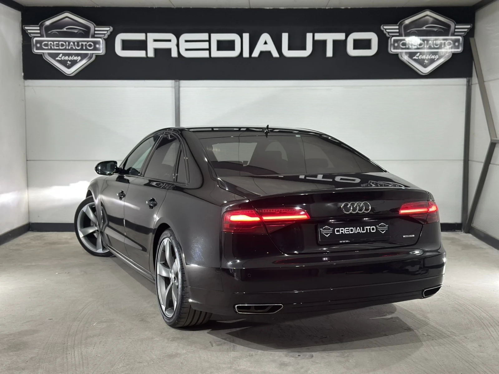 Audi A8 4.2TDI V8* EXCLUSIVE* DSTR* BOSSE* 360 CAM* DVD* , снимка 4 - Автомобили и джипове - 54795778