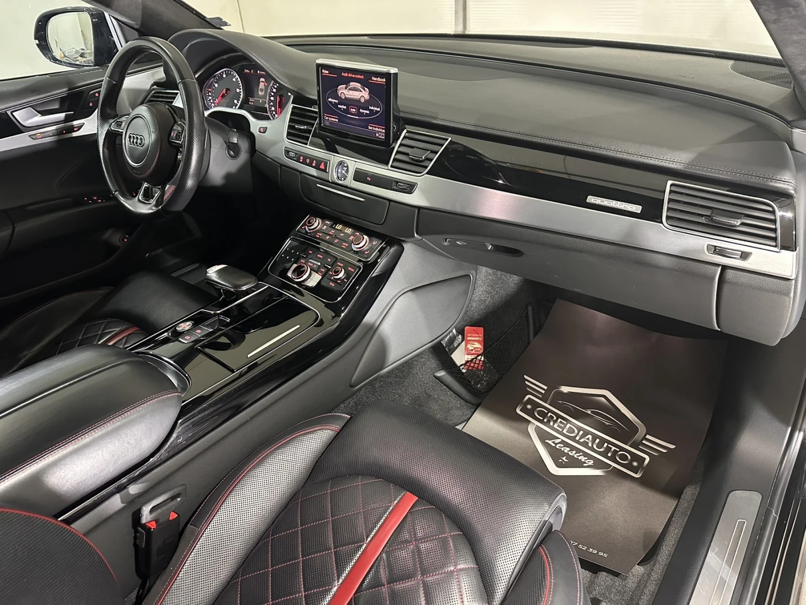 Audi A8 4.2TDI V8* EXCLUSIVE* DSTR* BOSSE* 360 CAM* DVD* , снимка 9 - Автомобили и джипове - 54795778