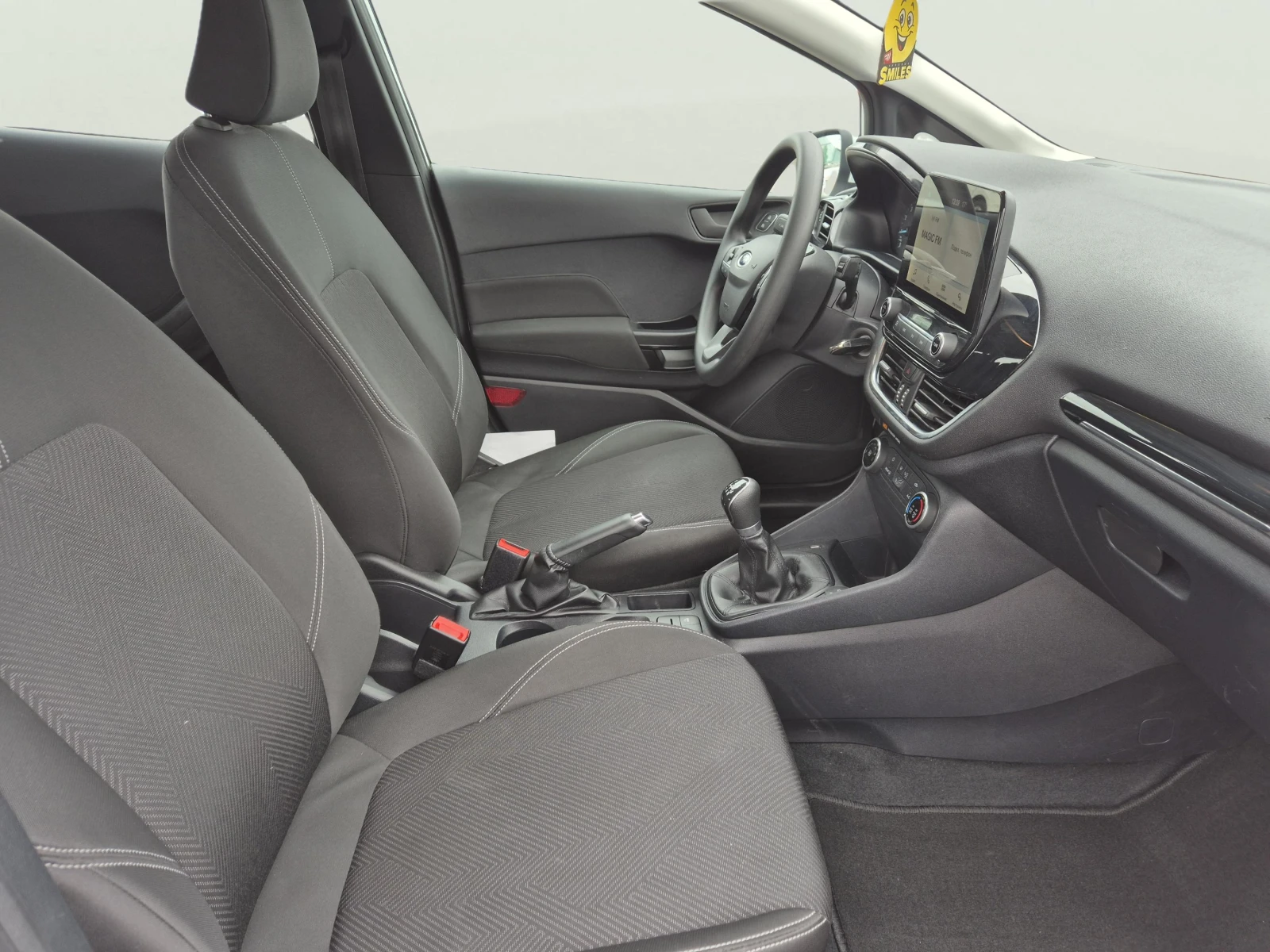 Ford Fiesta 1.1 Duratec, снимка 10 - Автомобили и джипове - 54930026
