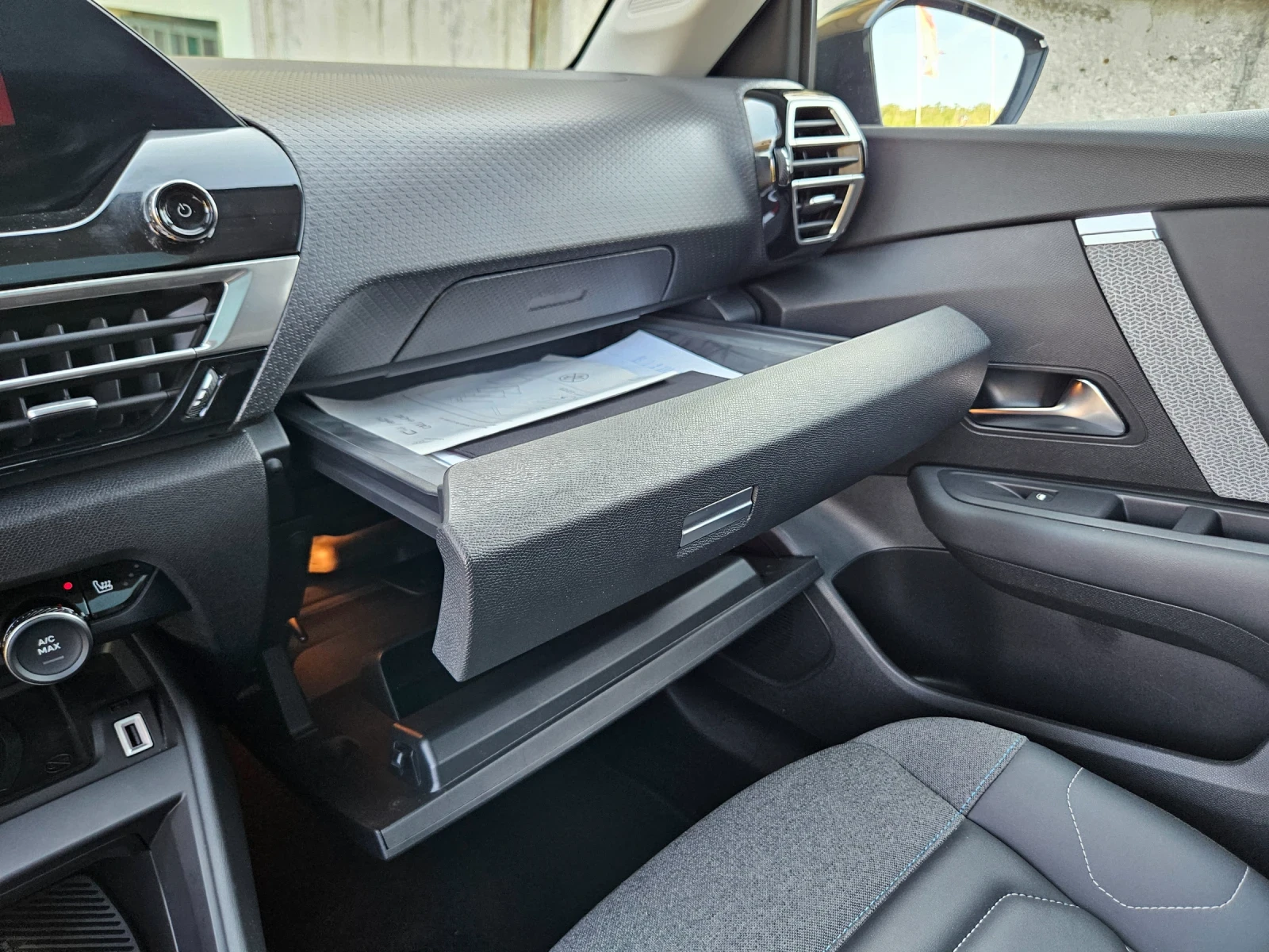 Citroen C4 1.2 turbo/131hp/8AT/SHINE, снимка 10 - Автомобили и джипове - 55014366