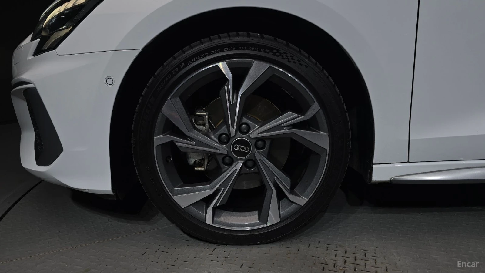 Audi A3 PREMIUM* 40TFSI* MATRIX* HEADUP* КАМЕРА* ПОДГРЕВ* , снимка 16 - Автомобили и джипове - 55464952