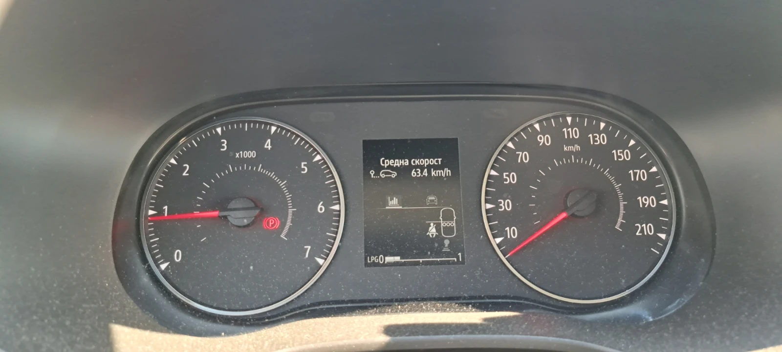 Dacia Sandero, снимка 6 - Автомобили и джипове - 55665663
