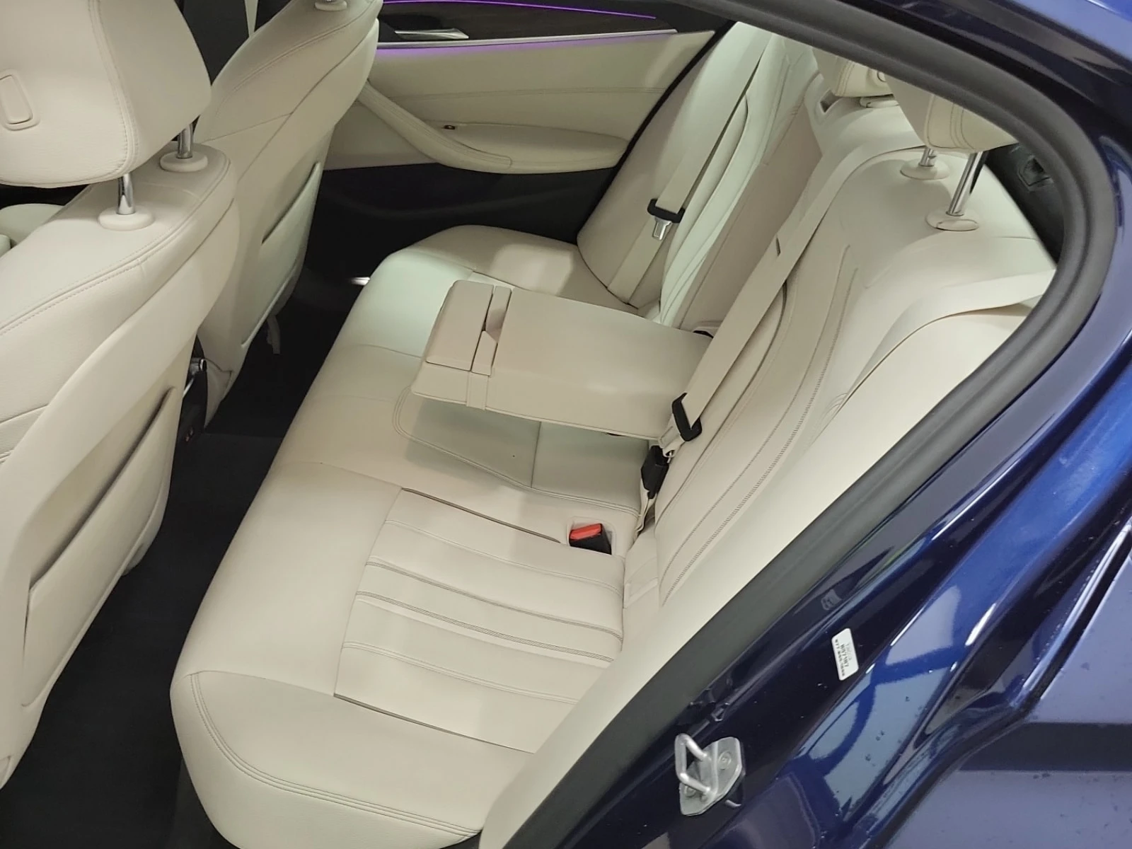 BMW 530 * DIGITAL* M SPORT PACKAGE* DIGITAL KEY* KEYLESS, снимка 11 - Автомобили и джипове - 56004993