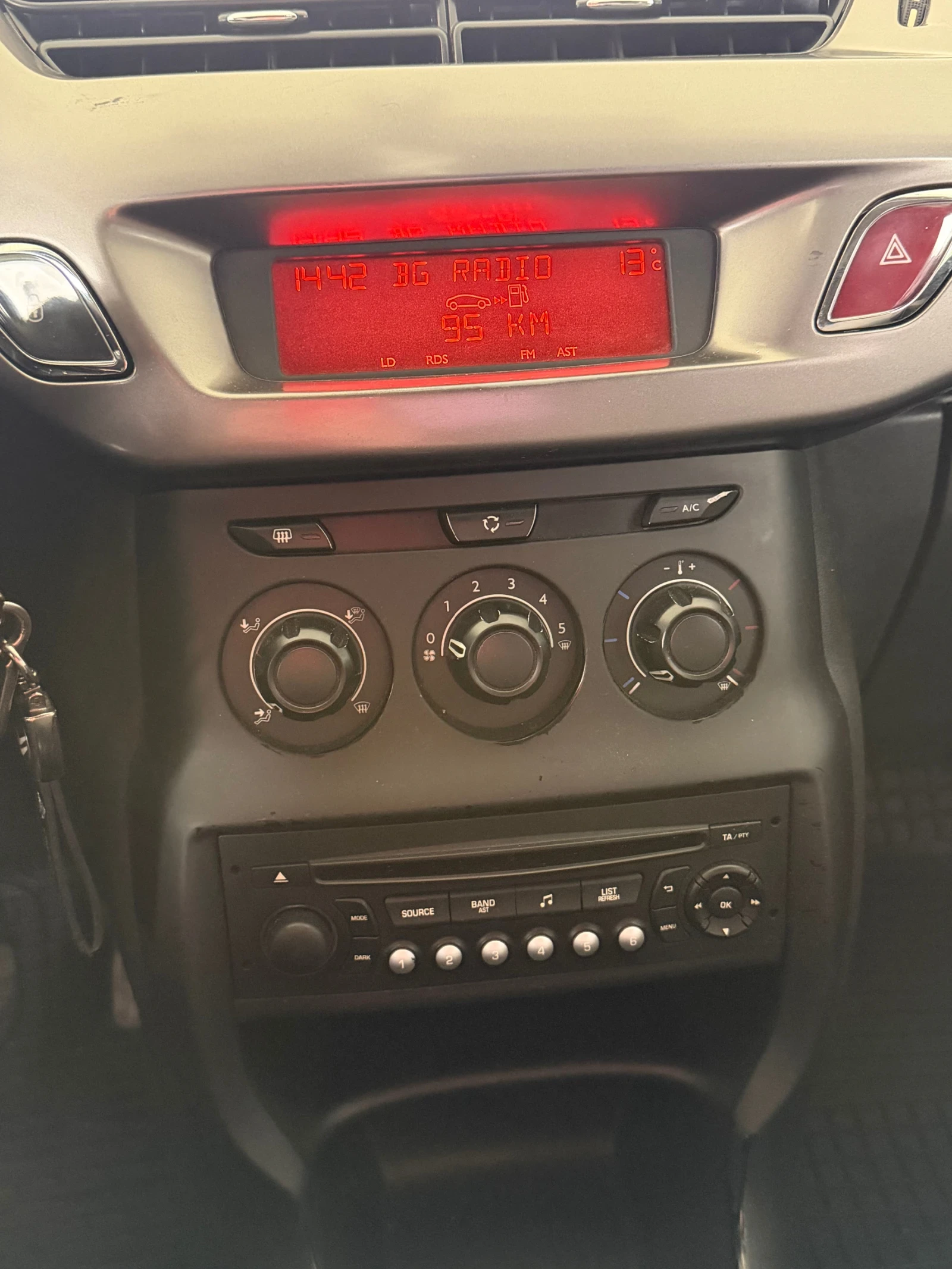 Citroen C3 1.4 HDI, снимка 13 - Автомобили и джипове - 56247492