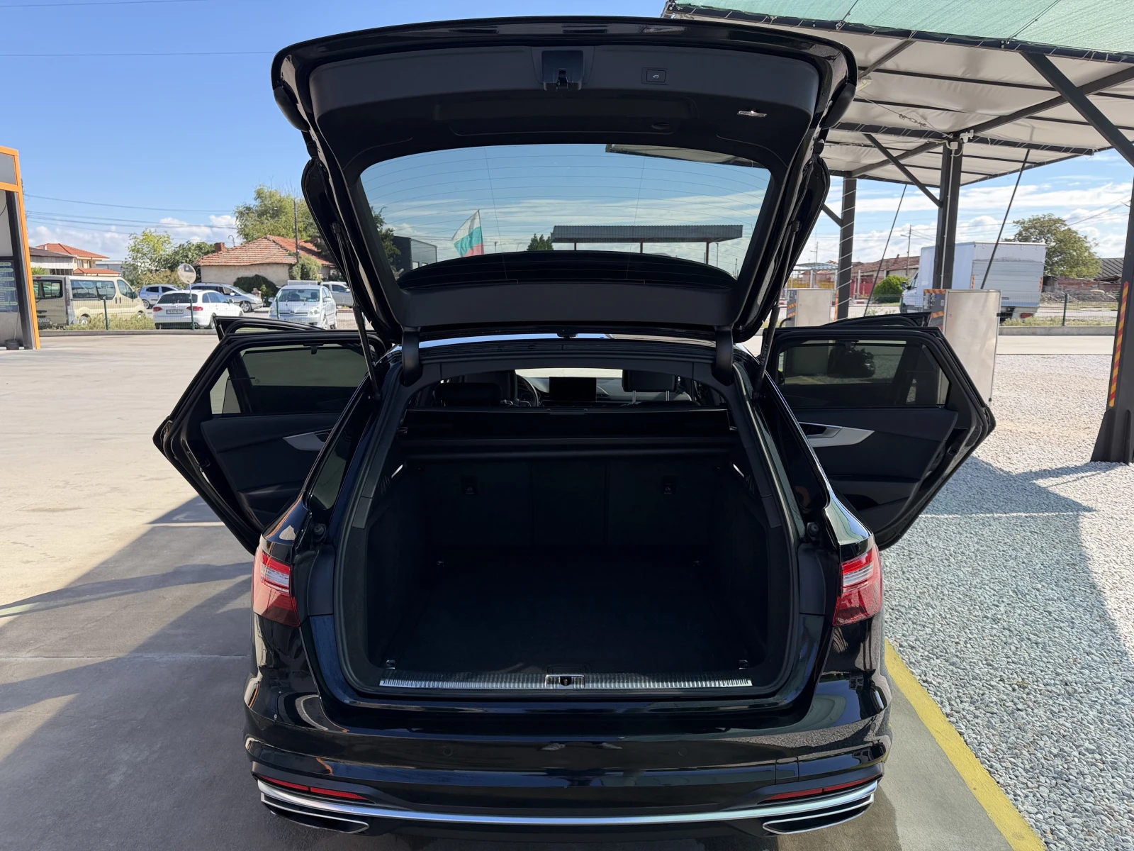 Audi A4 2.0 TDI MILD HYBRID, снимка 15 - Автомобили и джипове - 56247834