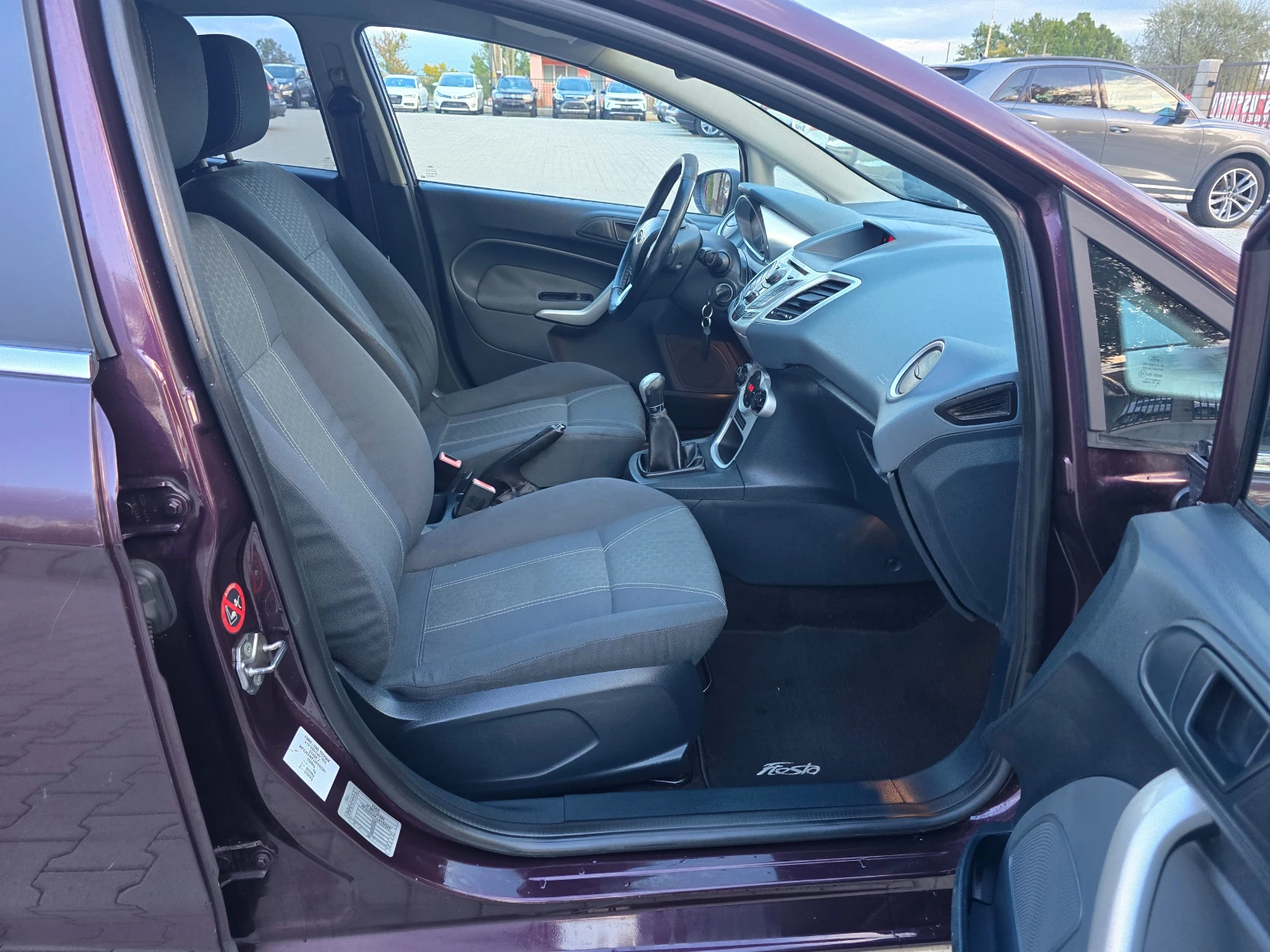Ford Fiesta 1.4 ������-���, 96�.�., 2010�. | Mobile.bg � ����������� 10