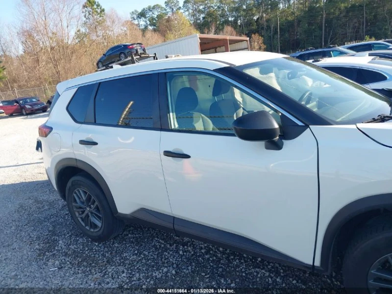 Nissan Rogue 2.5l S Fwd, снимка 13 - Автомобили и джипове - 53477553