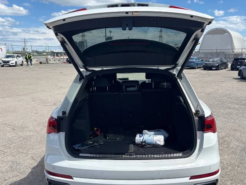 Audi Q3 * Technik * PANO * ПОДГРЕВ * КАМЕРА * ПАМЕТ, снимка 14 - Автомобили и джипове - 54920395