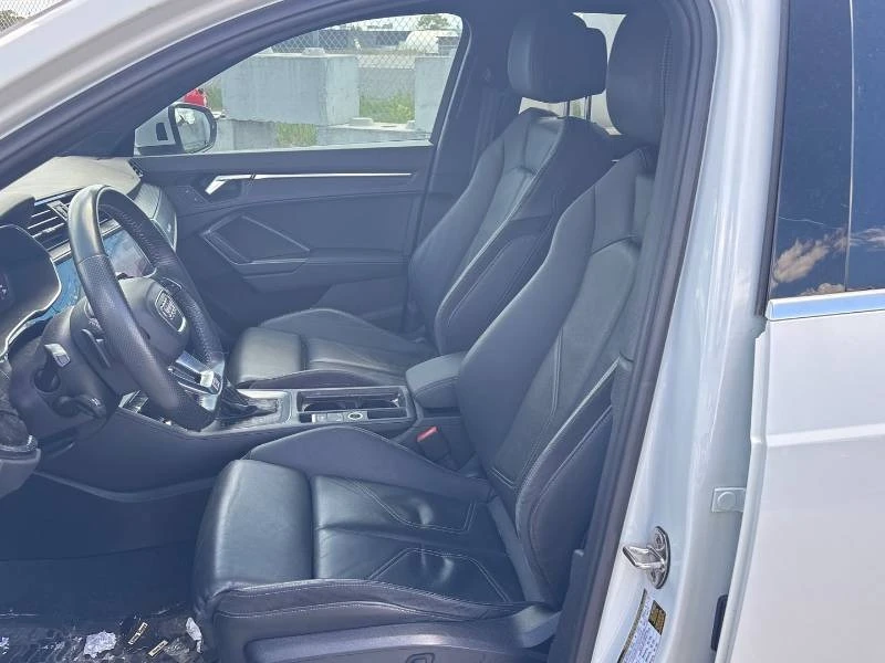 Audi Q3 * Technik * PANO * ПОДГРЕВ * КАМЕРА * ПАМЕТ, снимка 9 - Автомобили и джипове - 54920395