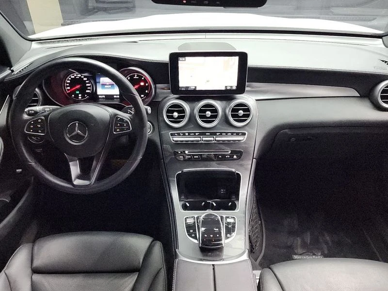 Mercedes-Benz GLC 220 4 MATIC, снимка 7 - Автомобили и джипове - 54980932
