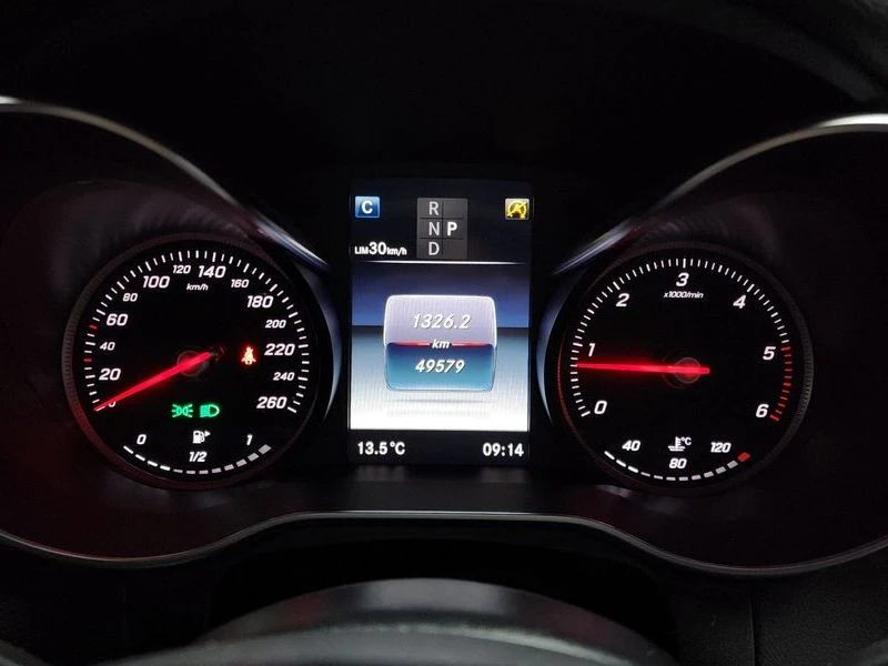 Mercedes-Benz GLC 220 4 MATIC, снимка 8 - Автомобили и джипове - 54980932