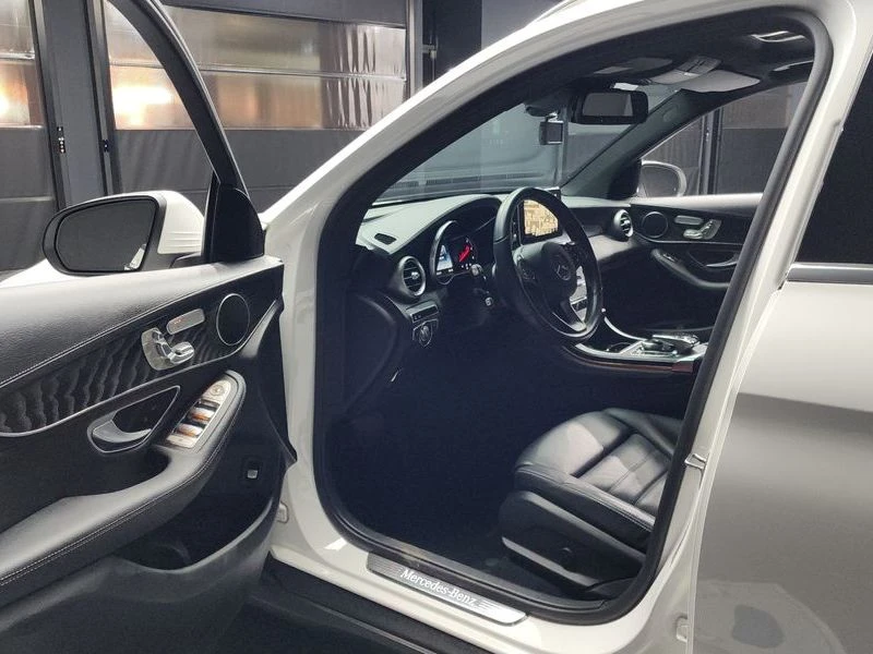 Mercedes-Benz GLC 220 4 MATIC, снимка 10 - Автомобили и джипове - 54980932