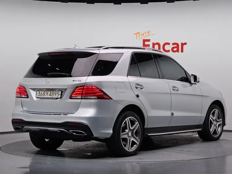 Mercedes-Benz GLE 350d - САМО 30% АВАНС, снимка 3 - Автомобили и джипове - 56112321