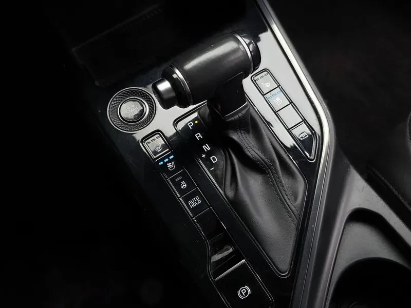 Kia Niro  Prestige, снимка 9 - Автомобили и джипове - 56128287