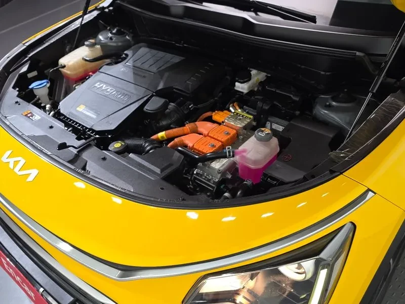 Kia Niro  Prestige, снимка 6 - Автомобили и джипове - 56128287